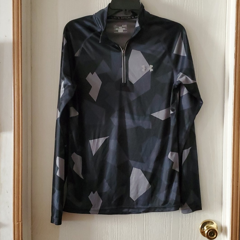 Under Armour Fitted Women's Pullover Shirt Size SM - Picture 2 of 7